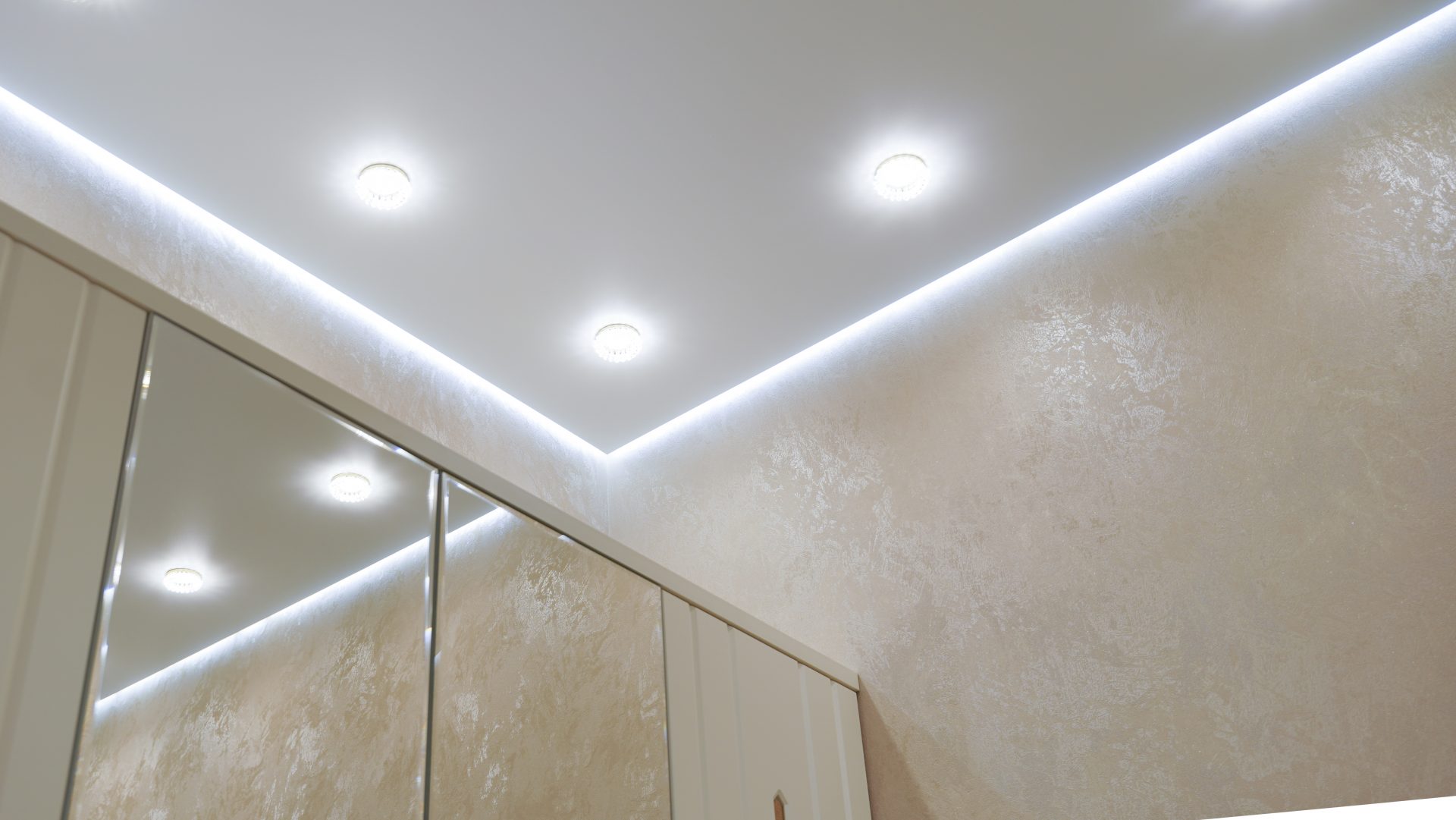 Сатиновый натяжной потолок